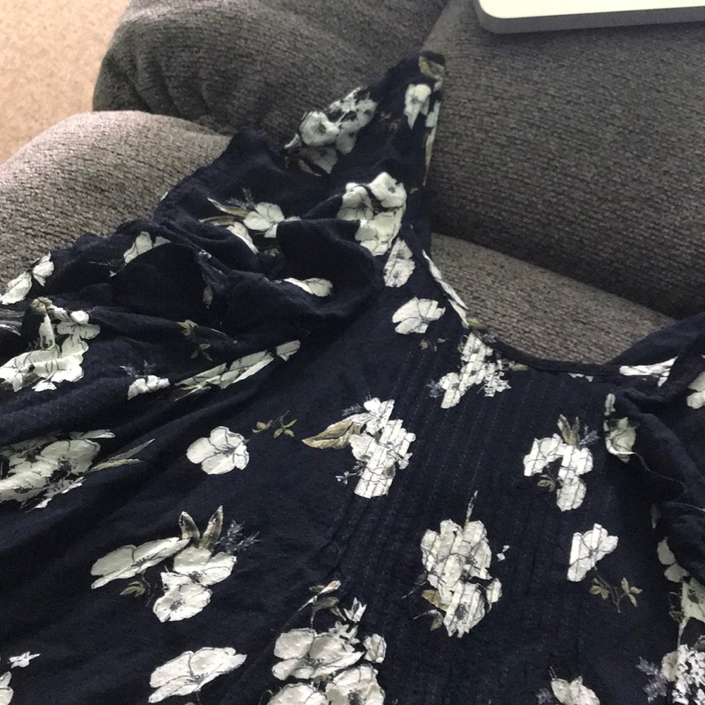 Excellent Condition Ruffle Shirt - Picture 2 of 5